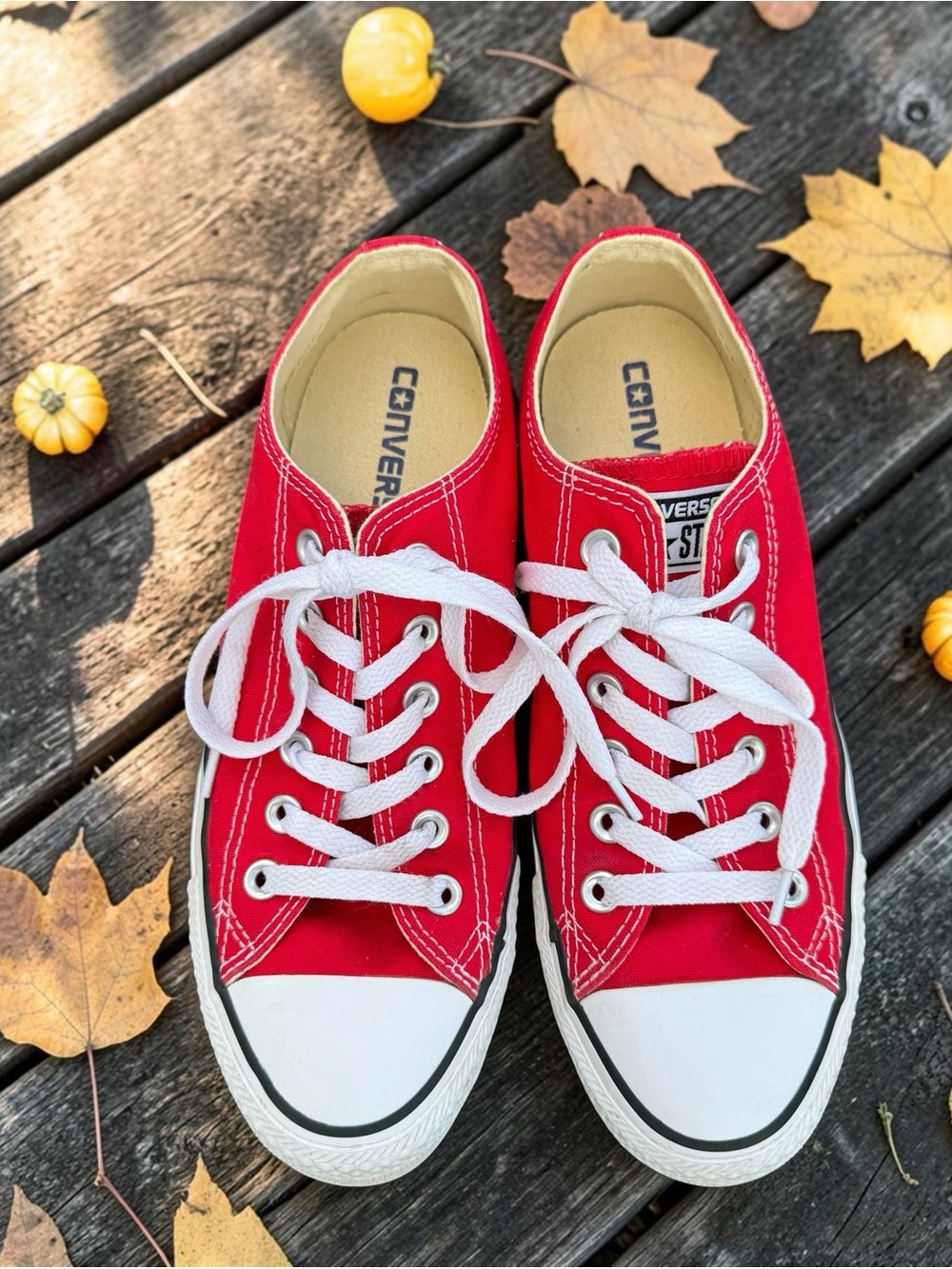 Converse Chuck Taylor All Star Red Canvas Low Top Sneakers Men’s 8 Women’s 10